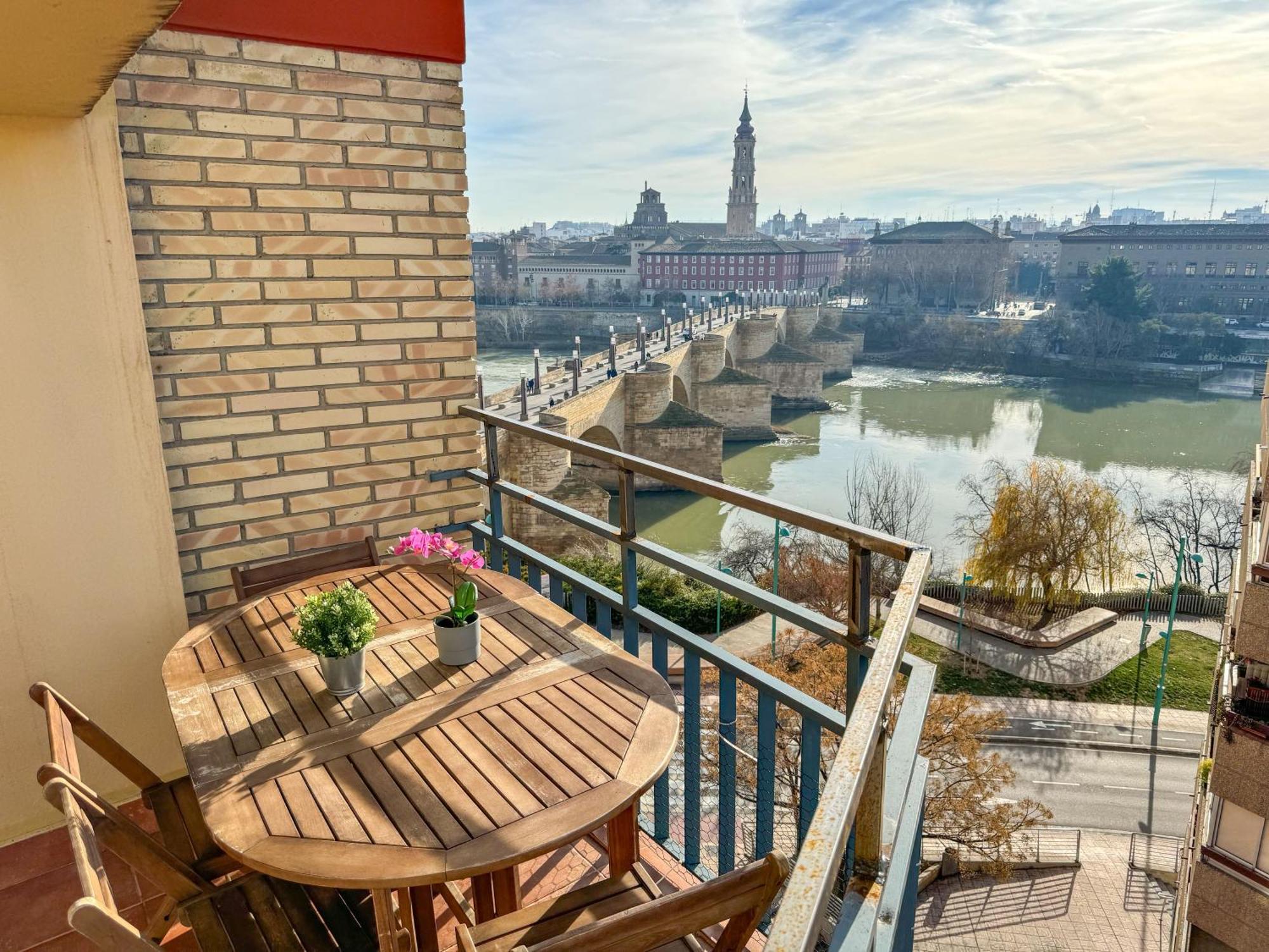 El Puente Del Pilar Comotucasa Zaragoza Exterior foto
