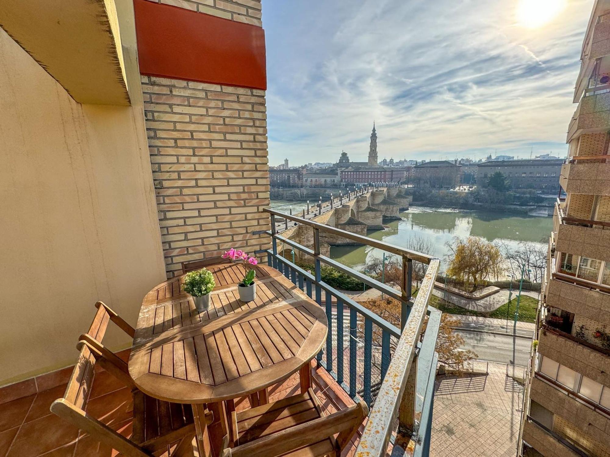 El Puente Del Pilar Comotucasa Zaragoza Exterior foto