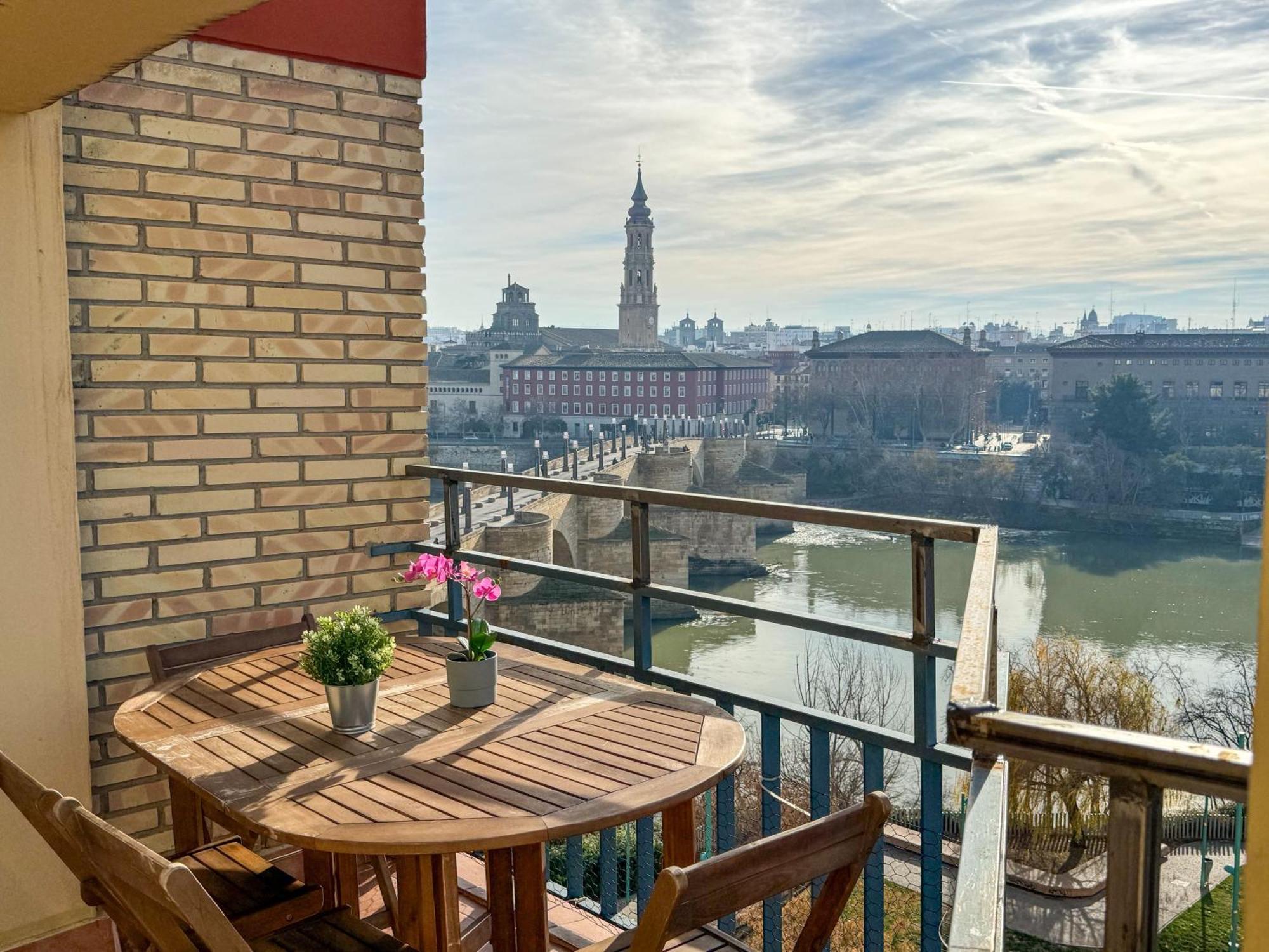 El Puente Del Pilar Comotucasa Zaragoza Exterior foto