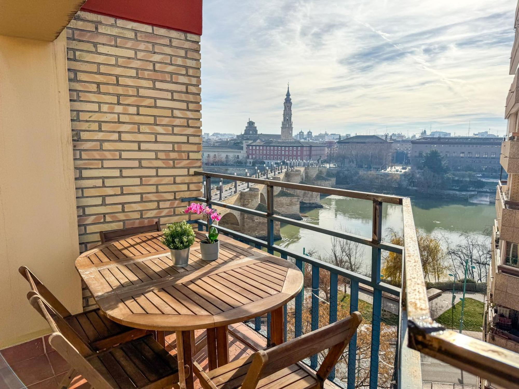 El Puente Del Pilar Comotucasa Zaragoza Exterior foto